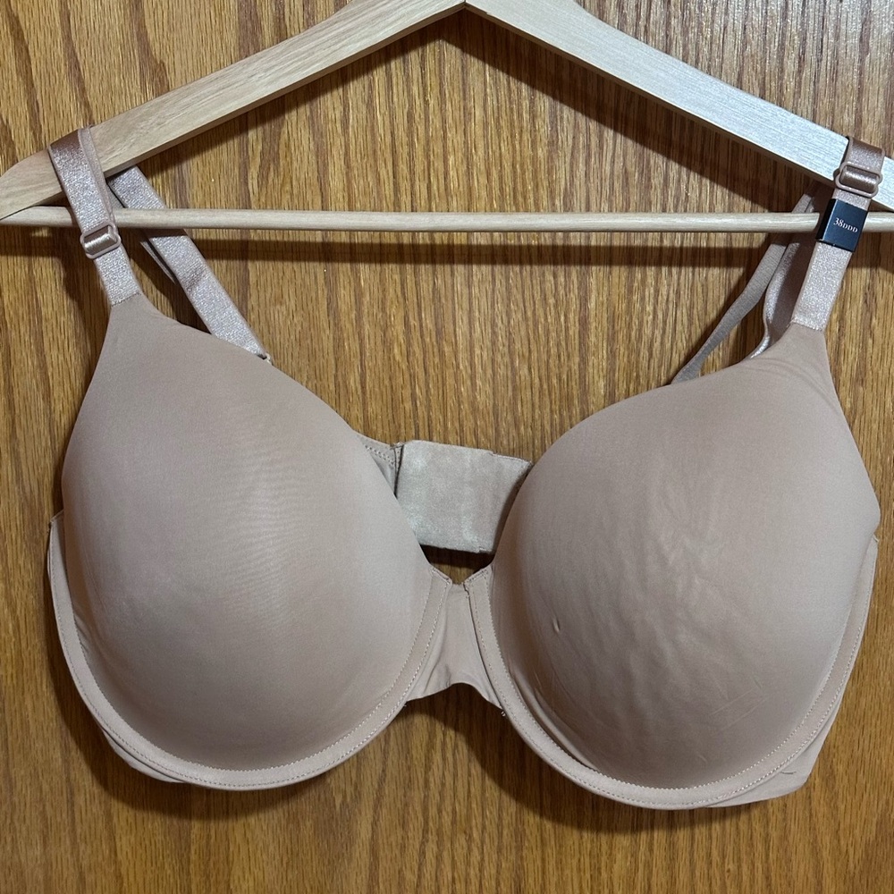 Victoria's Secret‎ NWT perfect shape Bra Light Beige Sz 38DDD